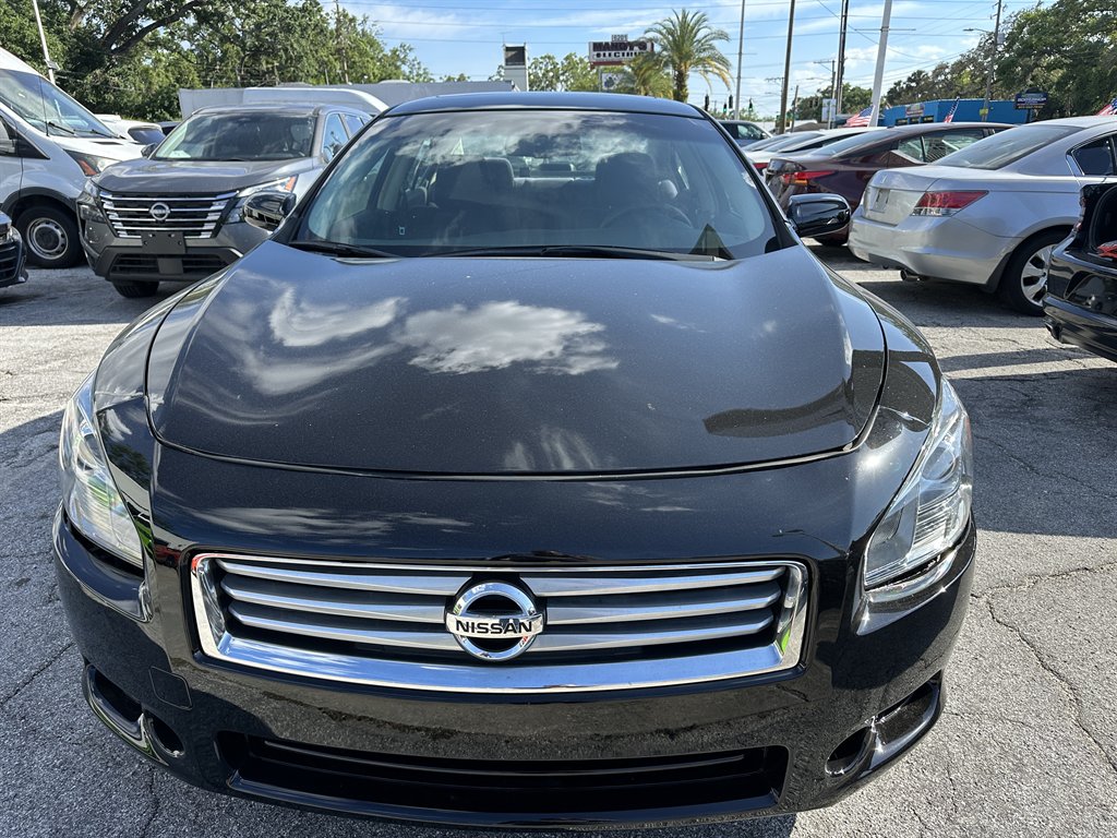 2013 Nissan Maxima SV's photo
