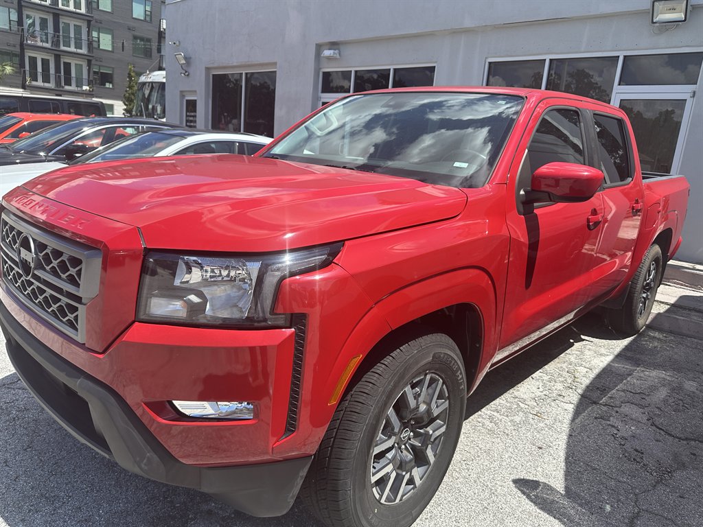 2022 Nissan Frontier SV's photo