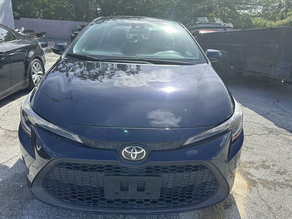 2021 Toyota Corolla LE's photo