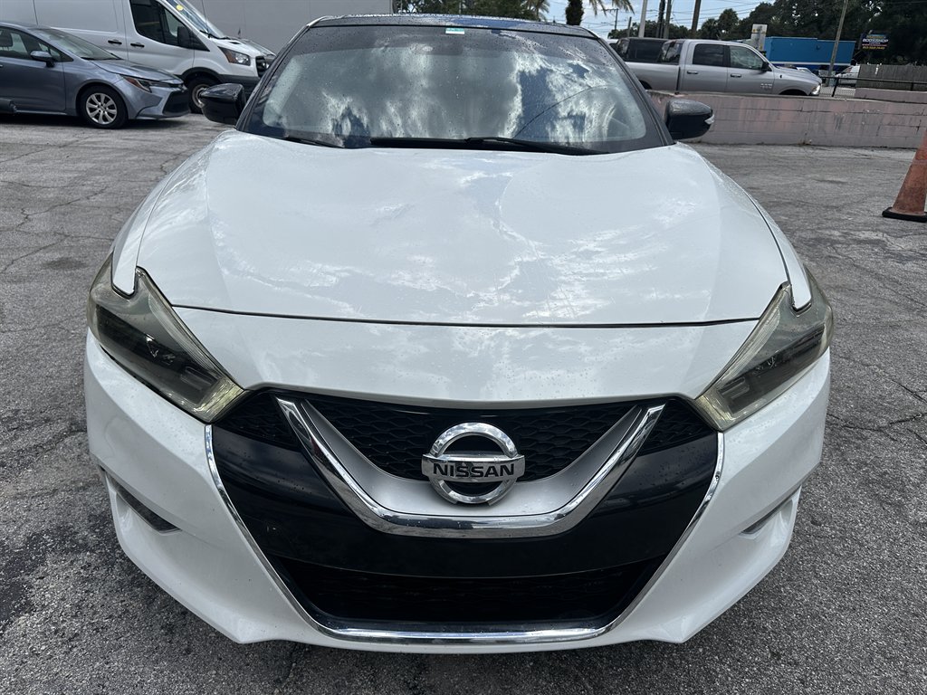 2017 Nissan Maxima Platinum's photo